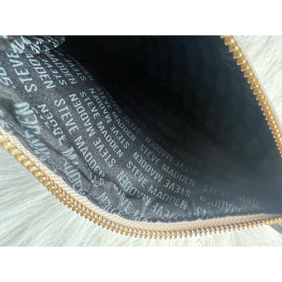 Steve Madden Wristlet - Picture 4 of 4